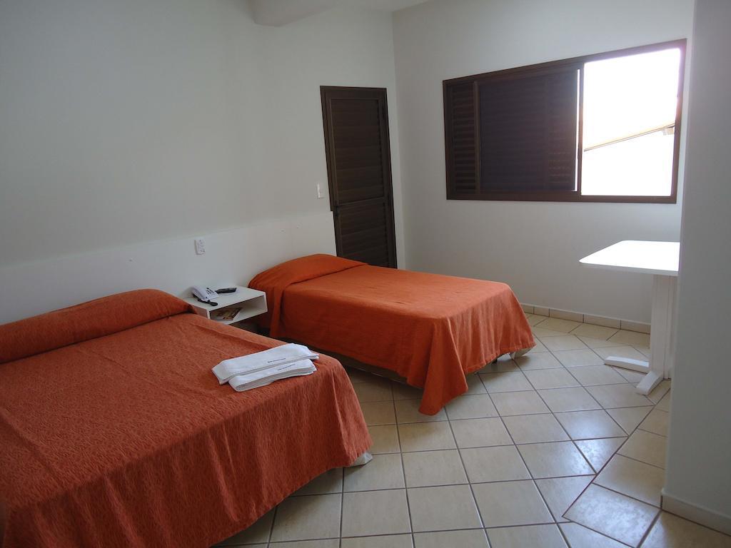 Big Executive Hotel Araguari Buitenkant foto